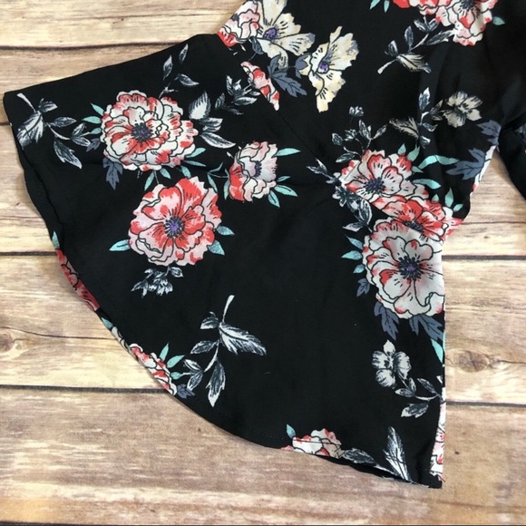 *3 for $30* Black Bell Sleeve Floral Cardigan - Picture 7 of 7